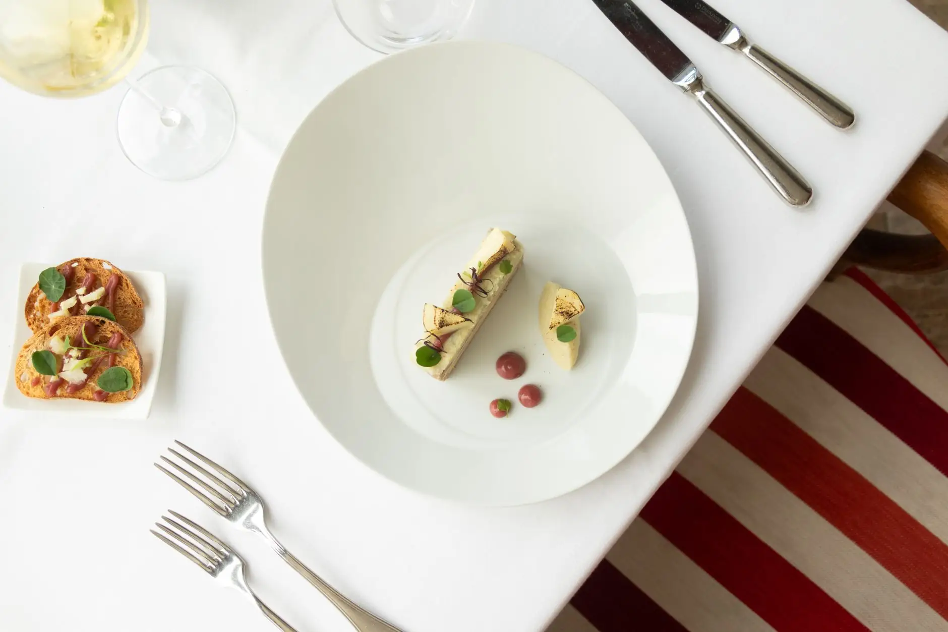 Fine dining at Regallumenresort